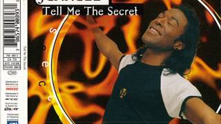 Смотреть клип Jerrell - Tell Me The Secret (Deep House Mix) онлайн